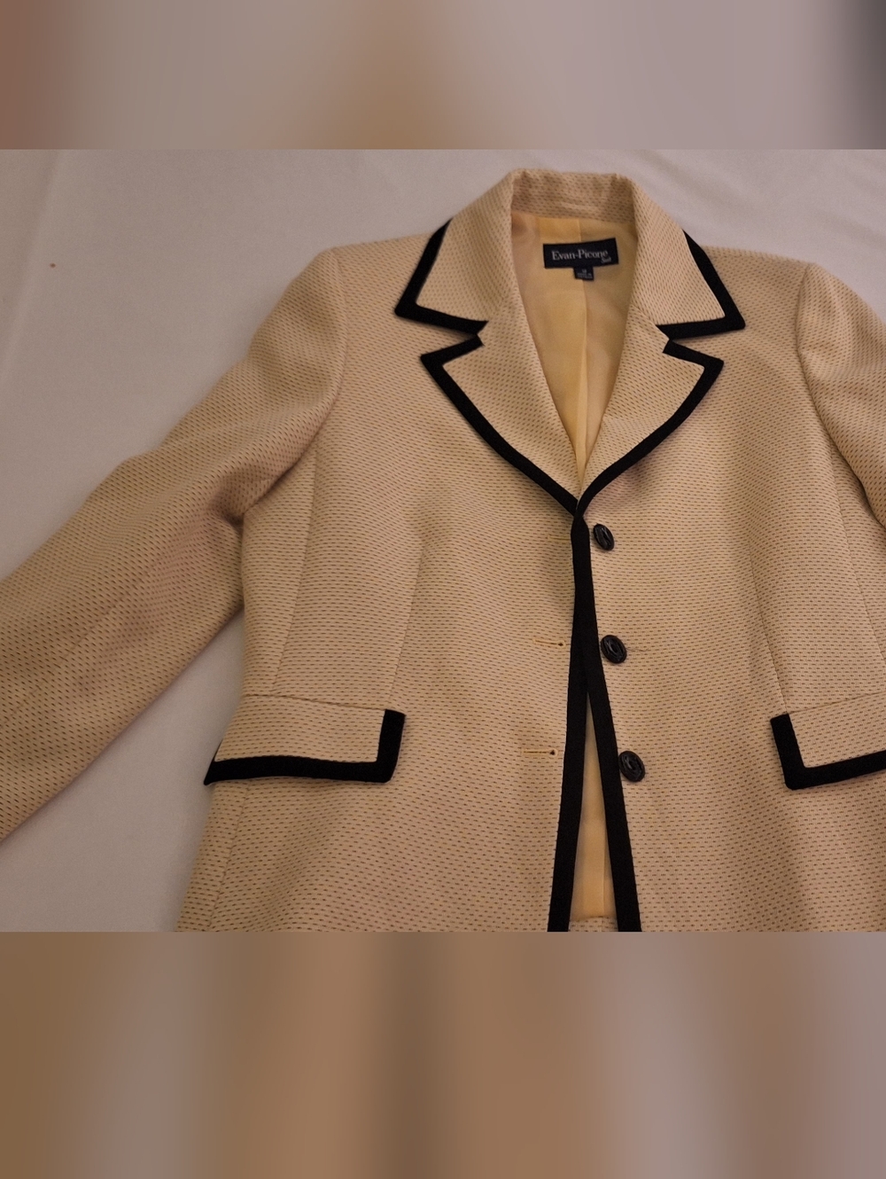 Evan Picone Yellow Blazer with Black Trim Piping 💲1 DAY SALE💲